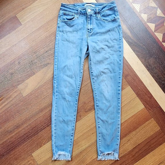 Levi's Denim - Levi's Light Wash High Rise Skinny Jeans Size 28